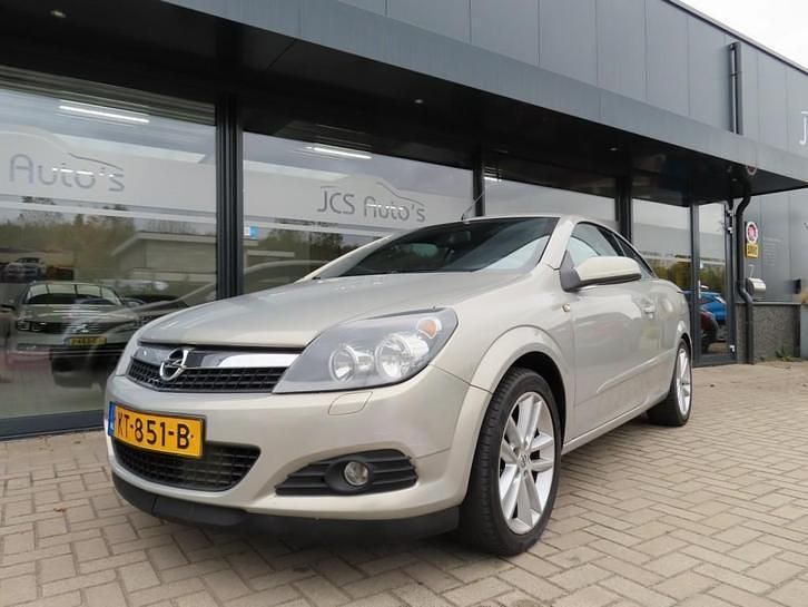 Gebruikt 2006 Opel Astra Enjoy Cabriolet | € 3.900 - Afbeelding 1/4
