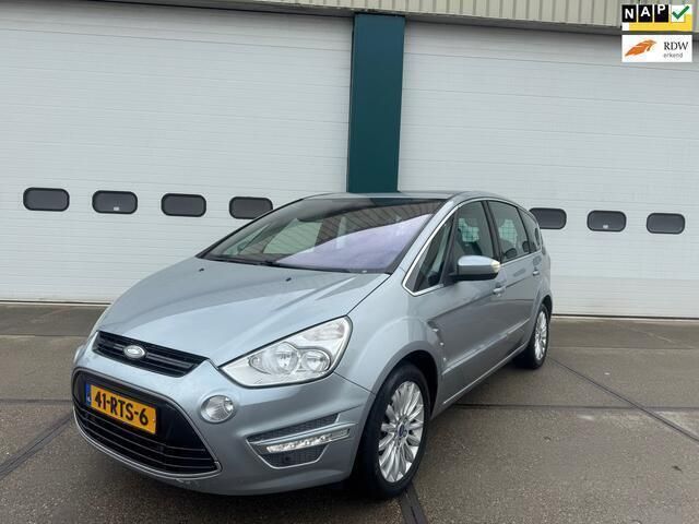 Grijs, metallic lak Gebruikt 2011 Ford S-MAX Business Edition MPV | € 5.425 (Eerlijke prijs) - Afbeelding 1/4