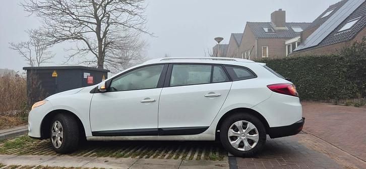 Gebruikt 2011 Renault Mégane III Stationwagen | € 2.975 (Goede deal) - Afbeelding 1/4