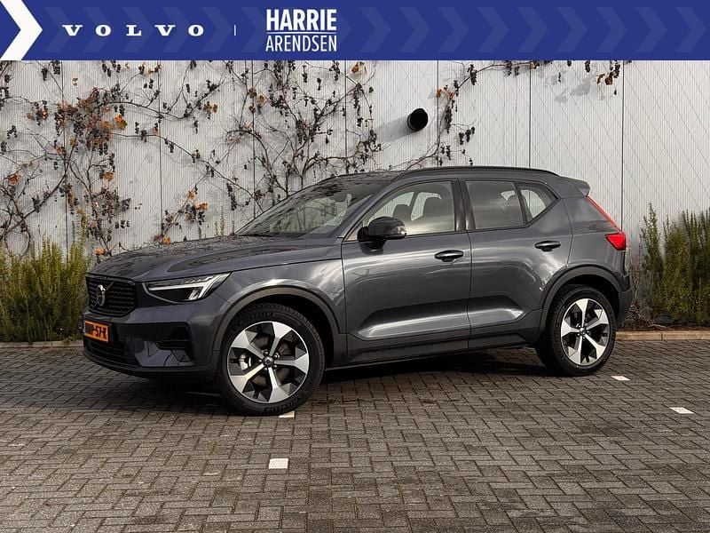 Blauw Gebruikt 2025 Volvo XC40 Plus SUV | € 45.694 (Eerlijke prijs) - Afbeelding 1/4