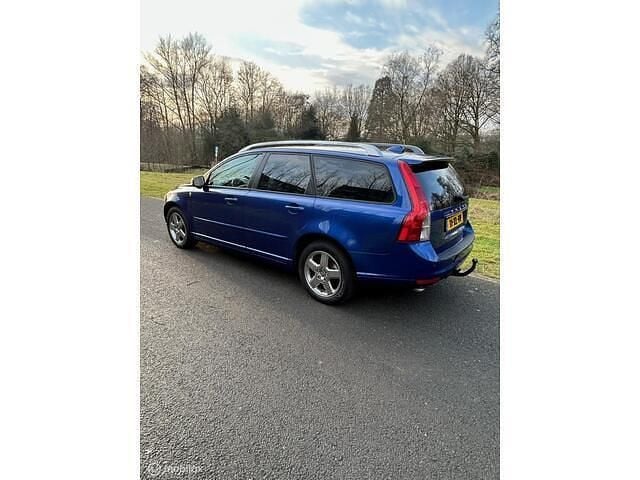 Blauw Occasion 2007 Volvo V50 Summum Stationwagen | € 8.450 (Duur) - Afbeelding 1/4