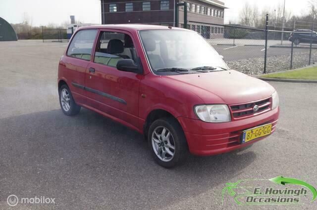 Rood Gebruikt 2000 Daihatsu Cuore Hatchback | € 850 (Eerlijke prijs) - Afbeelding 1/4