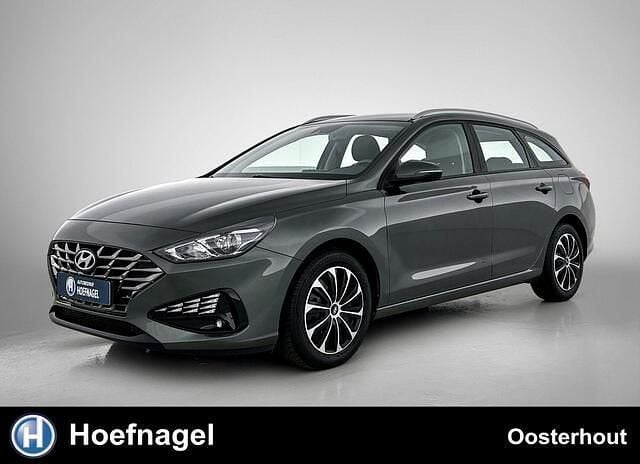 Grijs Gebruikt 2022 Hyundai i30 Comfort Stationwagen | € 21.450 (Eerlijke prijs) - Afbeelding 1/3
