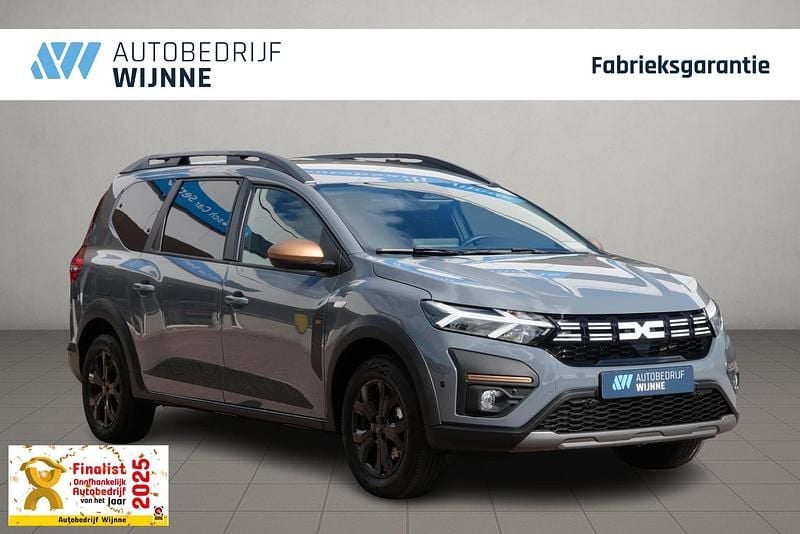 Grijs Gebruikt 2025 Dacia Jogger Extreme MPV | € 27.930 (Eerlijke prijs) - Afbeelding 1/4