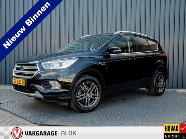 Zwart Gebruikt 2018 Ford Kuga Titanium SUV | € 14.950 (Goede deal) - Afbeelding 1/4
