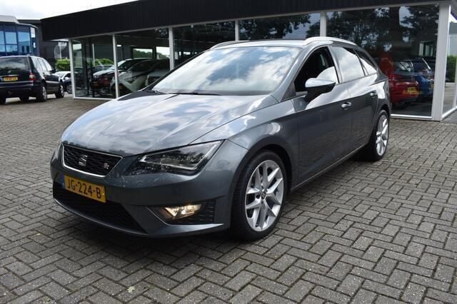 Grijs Gebruikt 2016 Seat Leon CONNECT Stationwagen | € 12.950 (Eerlijke prijs) - Afbeelding 1/4