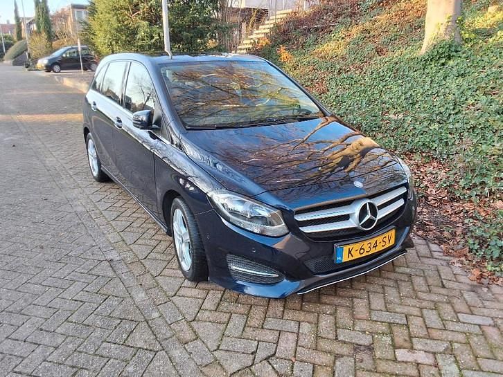 Gebruikt 2016 Mercedes B180 MPV | € 10.500 (Super prijs) - Afbeelding 1/4