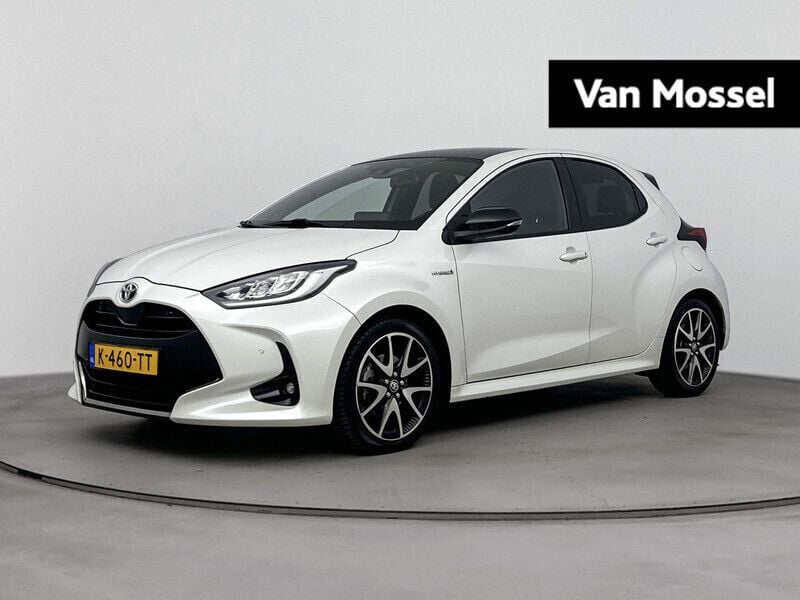Wit Gebruikt 2021 Toyota Yaris Hybrid Executive Hatchback | € 20.735 (Eerlijke prijs) - Afbeelding 1/4