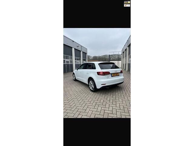 Wit Gebruikt 2019 Audi A3 Sportback Hatchback | € 14.250 (Eerlijke prijs) - Afbeelding 1/4