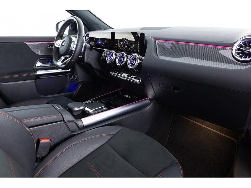 Occasion Mercedes GLA250 AMG line 163 PK (119 kW) 2023 Rood SUV