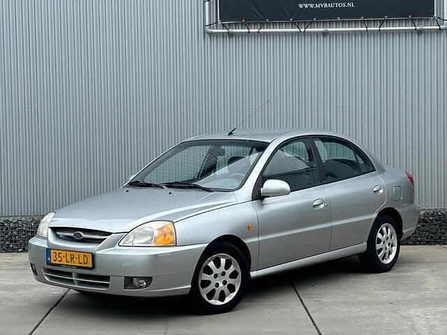 Grijs Gebruikt 2003 Kia Rio Sedan | € 1.450 (Goede deal) - Afbeelding 1/4