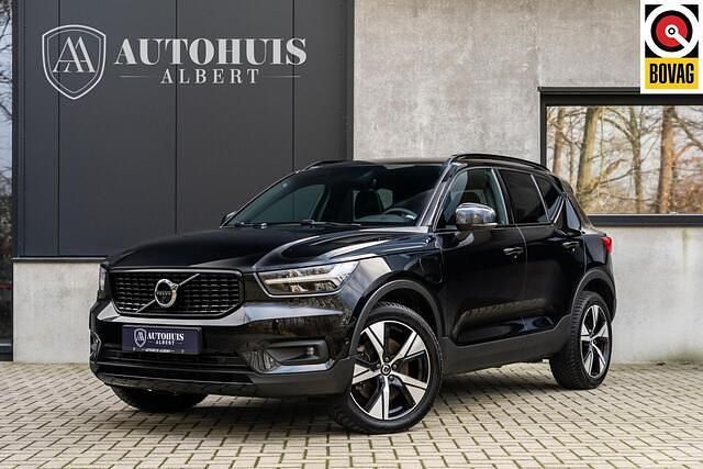 Zwart Occasion 2022 Volvo XC40 R-Design SUV | € 34.950 (Eerlijke prijs) - Afbeelding 1/4