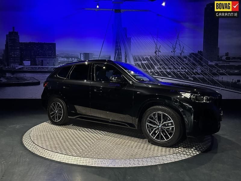 Zwart Gebruikt 2023 BMW X1 M Sport SUV | € 44.995 (Super prijs) - Afbeelding 1/4