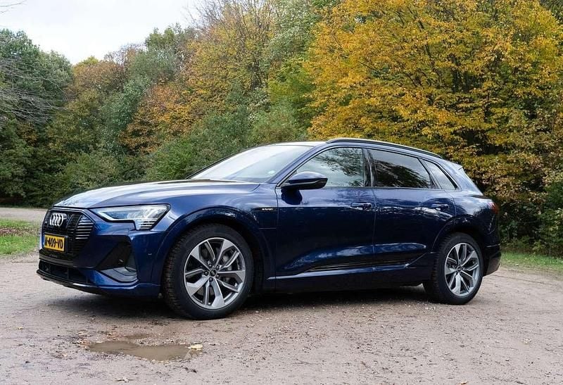 Blauw Gebruikt 2021 Audi e-tron SUV | € 40.222 (Eerlijke prijs) - Afbeelding 1/4