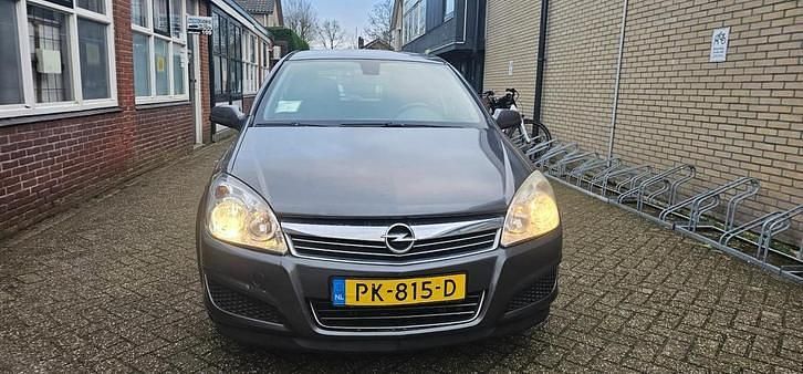 Occasion Opel Astra Cosmo 116 PK (85 kW) 2009 Grijs Stationwagen