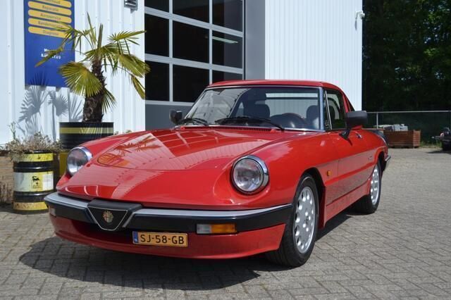 Rood Gebruikt 1987 Alfa Romeo Spider Quadrifoglio Verde Cabriolet | € 19.950 - Afbeelding 1/4