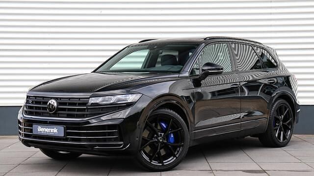 Zwart Nieuw 2025 VW Touareg Edition SUV | € 92.950 (Super prijs) - Afbeelding 1/4
