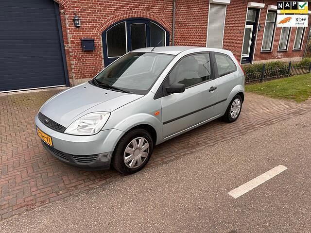 Groen Occasion 2003 Ford Fiesta Celebration Hatchback | € 1.250 (Eerlijke prijs) - Afbeelding 1/4