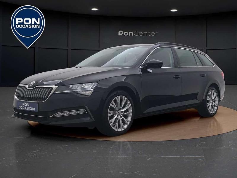 Zwart Occasion 2022 Skoda Superb Ambition Stationwagen | € 24.950 (Goede deal) - Afbeelding 1/3