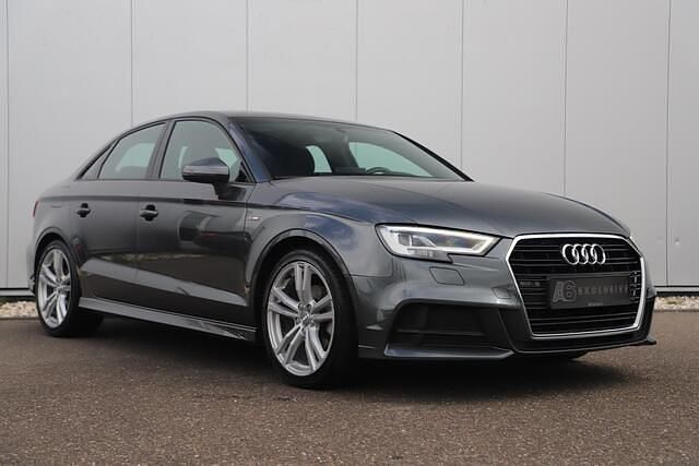 Occasion Audi A3 S-Line 150 PK (110 kW) 2020 Daytonagrijs pareleffect Sedan