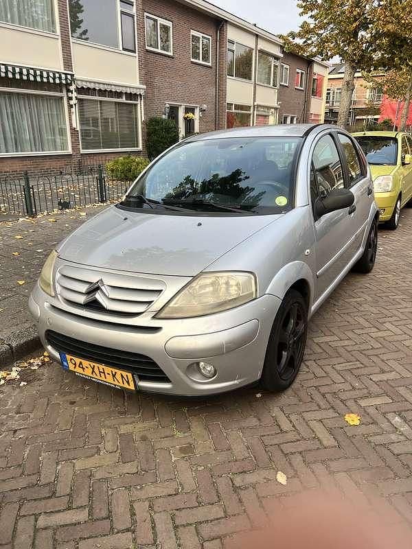 Grijs Gebruikt 2007 Citroën C3 Hatchback | € 1.500 (Eerlijke prijs) - Afbeelding 1/4