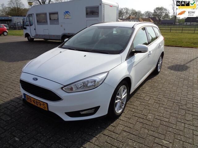 Wit Gebruikt 2017 Ford Focus Stationwagen | € 7.950 (Eerlijke prijs) - Afbeelding 1/4