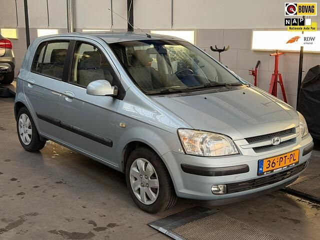 Blauw (metallic) Gebruikt 2004 Hyundai Getz Dynamiq Hatchback | € 4.250 (Iets duurder) - Afbeelding 1/4