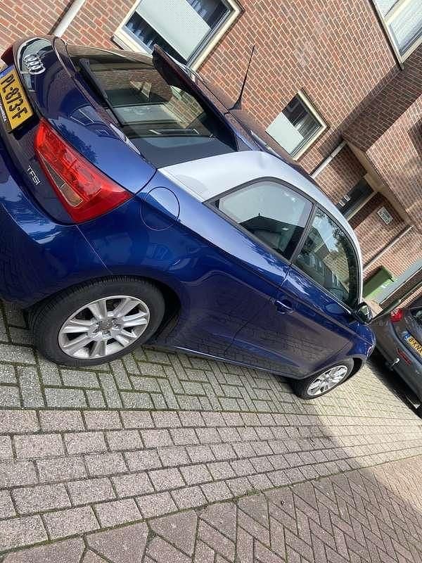 Blauw Occasion 2011 Audi A1 Stationwagen | € 4.500 (Eerlijke prijs) - Afbeelding 1/4