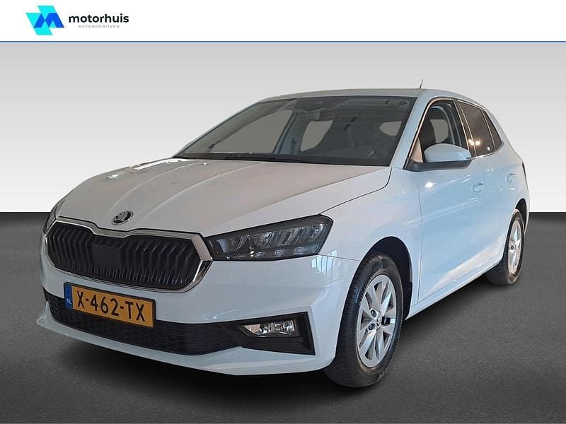 Wit Gebruikt 2024 Skoda Fabia Business Line Hatchback | € 20.965 (Eerlijke prijs) - Afbeelding 1/4