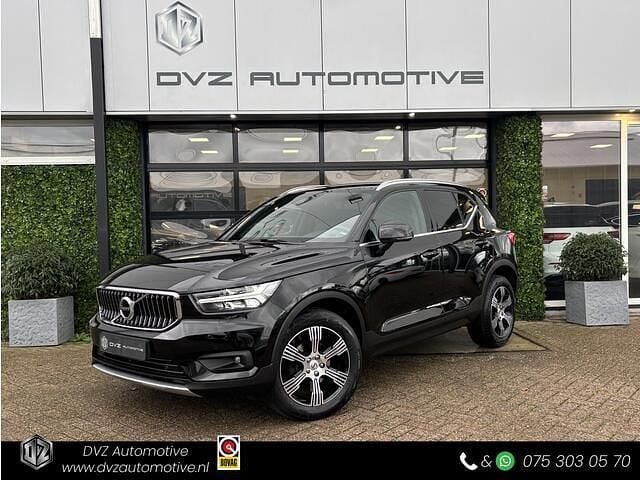 Zwart Gebruikt 2020 Volvo XC40 Inscription SUV | € 27.950 (Super prijs) - Afbeelding 1/4