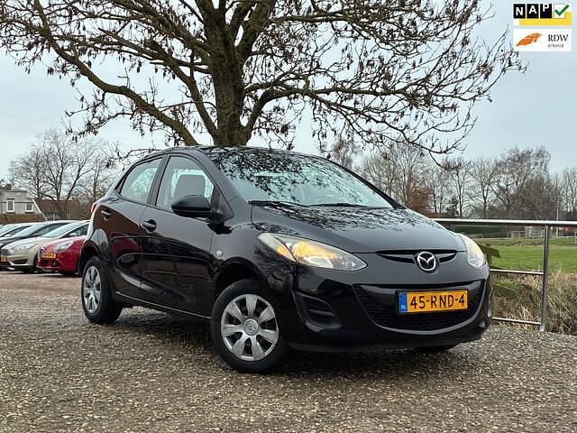 Zwart Occasion 2011 Mazda 2 Hatchback | € 3.975 (Super prijs) - Afbeelding 1/4