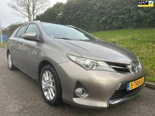 Bruin Gebruikt 2014 Toyota Auris Touring Sports Stationwagen | € 7.950 (Goede deal) - Afbeelding 1/4