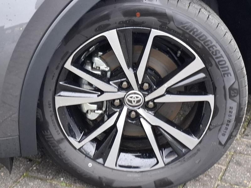 Nieuw Toyota C-HR 223 PK (164 kW) 2025 Grijs SUV