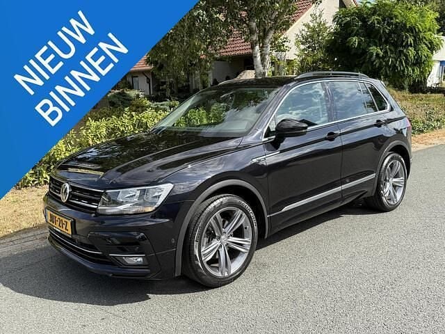 Zwart Gebruikt 2019 VW Tiguan R SUV | € 21.995 (Goede deal) - Afbeelding 1/4