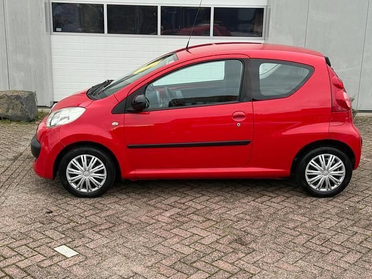 Rood Gebruikt 2008 Citroën C1 Hatchback | € 1.750 (Eerlijke prijs) - Afbeelding 1/4