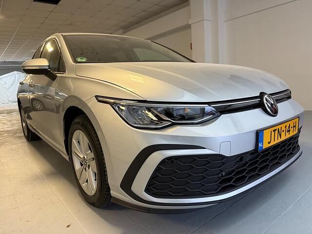 Occasion VW Golf VIII Business 150 PK (110 kW) 2023 Grijs Hatchback