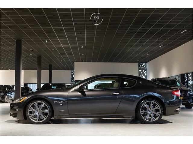 Occasion Maserati Granturismo 441 PK (324 kW) 2011 Grijs Coupé