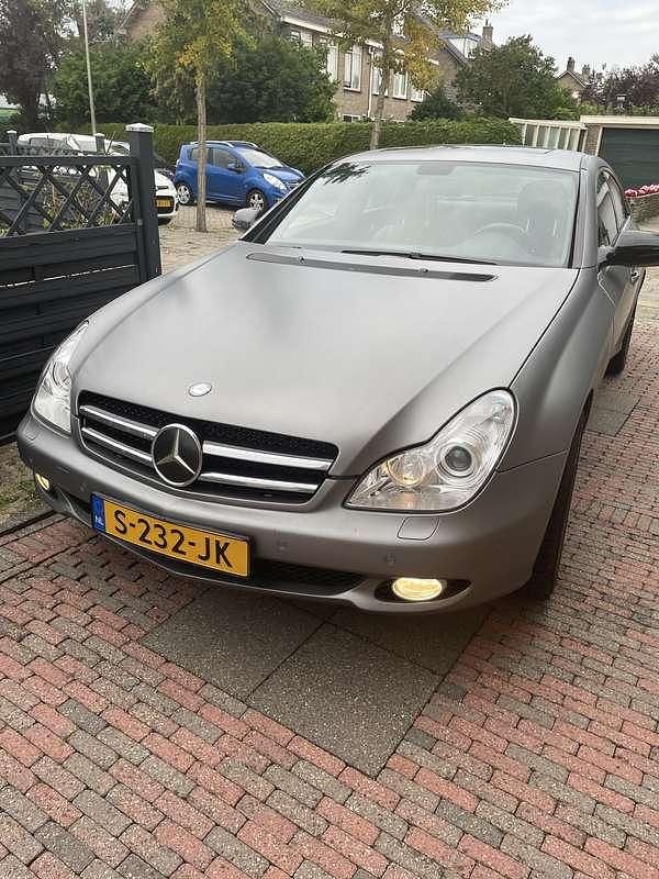 Grijs Gebruikt 2009 Mercedes CLS350 Edition Sedan | € 12.495 (Goede deal) - Afbeelding 1/4