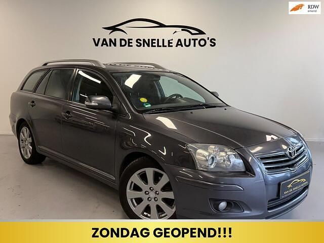 Grijs Gebruikt 2008 Toyota Avensis Business Edition Stationwagen | € 3.490 (Eerlijke prijs) - Afbeelding 1/4