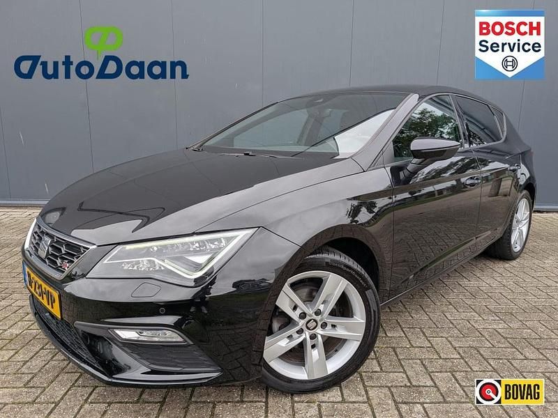 Zwart Gebruikt 2020 Seat Leon FR Hatchback | € 14.995 (Goede deal) - Afbeelding 1/3