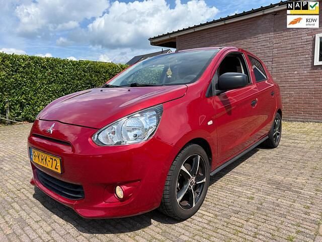 Rood Gebruikt 2013 Mitsubishi Space Star Inform Hatchback | € 2.750 (Goede deal) - Afbeelding 1/4