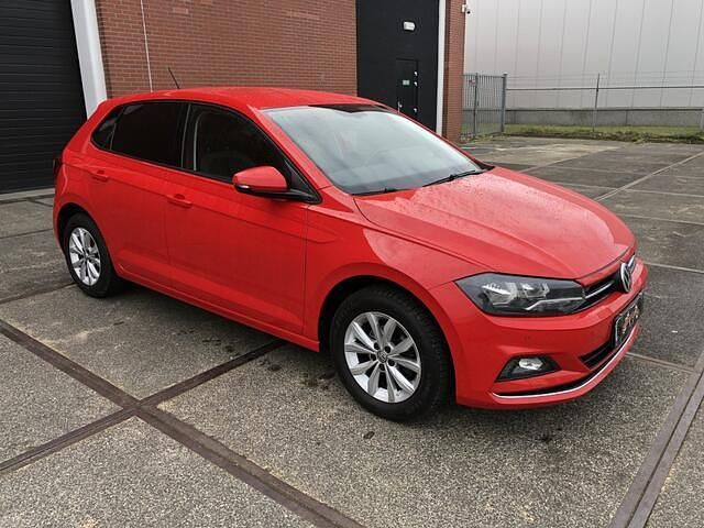 Occasion VW Polo Highline 95 PK (69 kW) 2018 Rood Hatchback