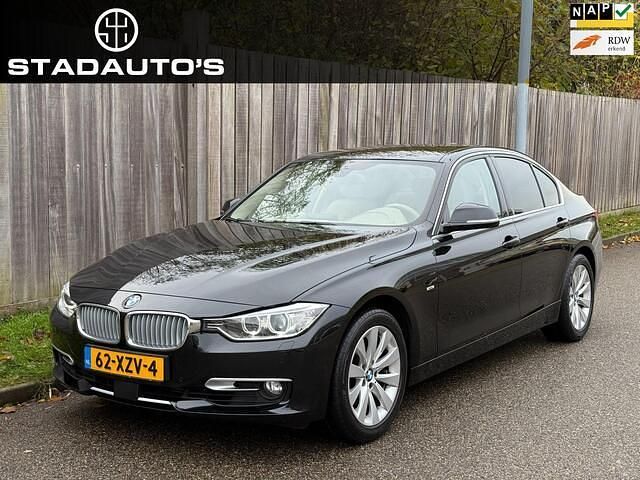 Zwart Gebruikt 2012 BMW 320 Executive Sedan | € 16.999 (Iets duurder) - Afbeelding 1/4