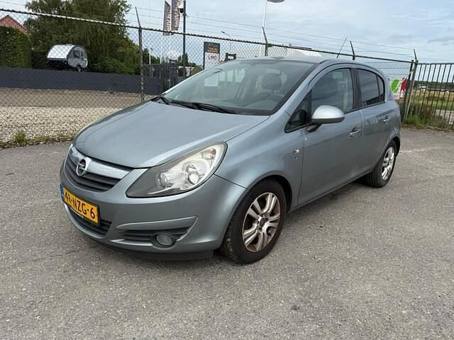 Grijs Gebruikt 2010 Opel Corsa Edition Hatchback | € 1.250 - Afbeelding 1/4