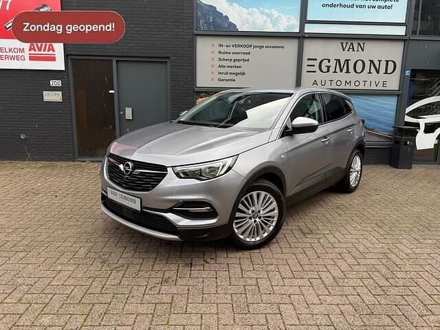 Grijs Gebruikt 2017 Opel Grandland X Innovation SUV | € 12.950 (Eerlijke prijs) - Afbeelding 1/4