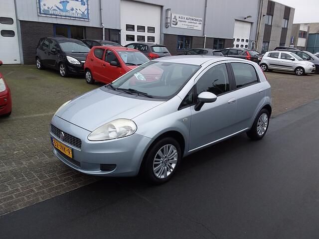 Occasion Fiat Grande Punto Lusso 77 PK (56 kW) 2009 Grijs (metallic) Hatchback