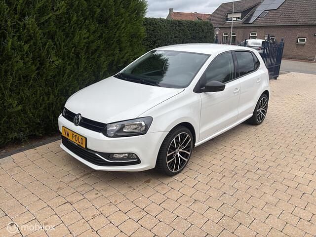 Wit Gebruikt 2013 VW Polo Hatchback | € 6.500 (Goede deal) - Afbeelding 1/4