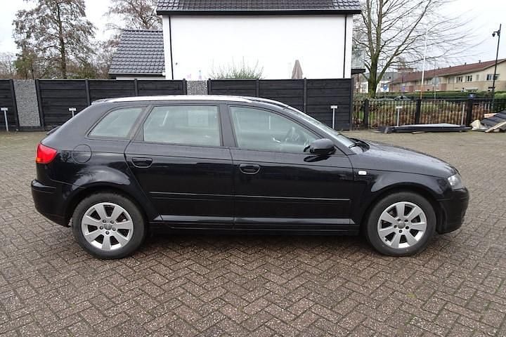 Occasion Audi A3 Sportback Attraction 105 PK (77 kW) 2007 Zwart Hatchback