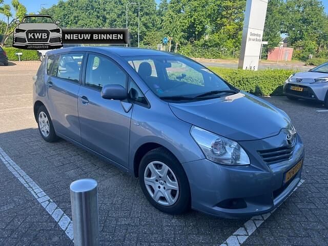 Blauw Gebruikt 2011 Toyota Verso MPV | € 4.950 (Eerlijke prijs) - Afbeelding 1/4