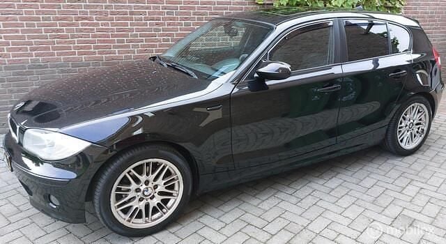 Zwart Gebruikt 2005 BMW 116 Hatchback | € 2.399 (Goede deal) - Afbeelding 1/4